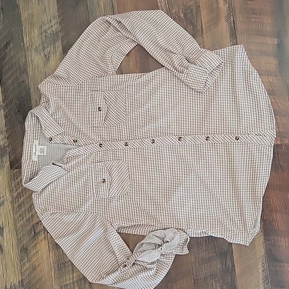 Passport Button Up Blouse Size L